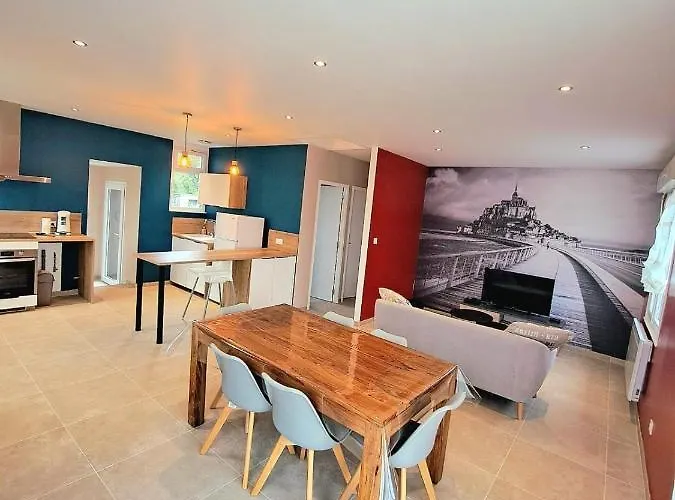 Le Petit Du Mont Holiday home Beauvoir (Manche)